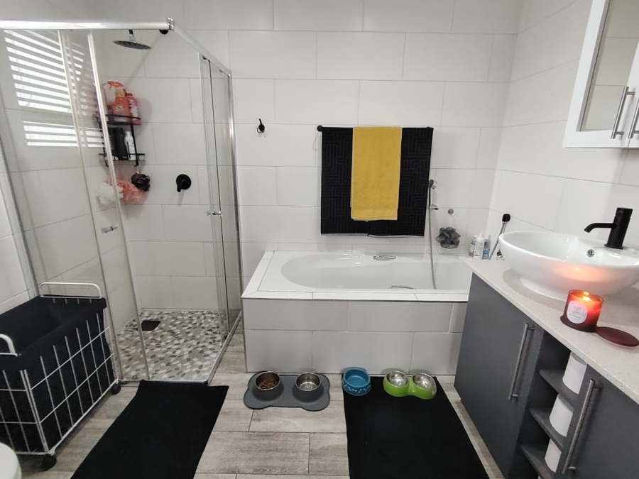 3 Bedroom Property for Sale in Tergniet Western Cape